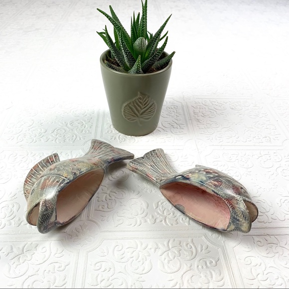 Pair of 2 Detailed Fish Soapstone Carvings - Picture 8 of 8